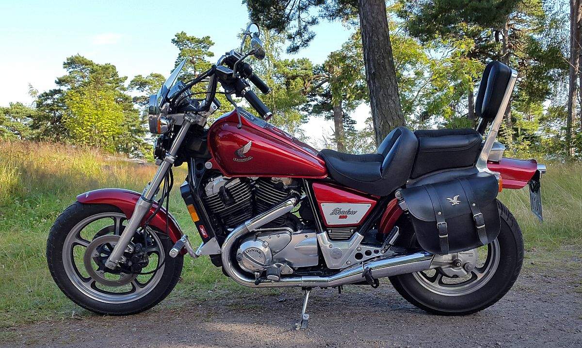 Honda shadow deals vt1100